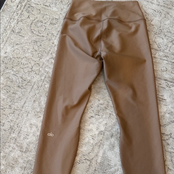 ALO Yoga Tan Leggings Size Medium - Picture 5 of 6
